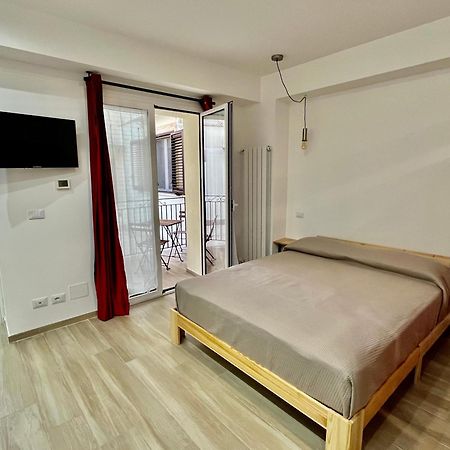 Porta D Ossuna Comfort Apartments パレルモ エクステリア 写真