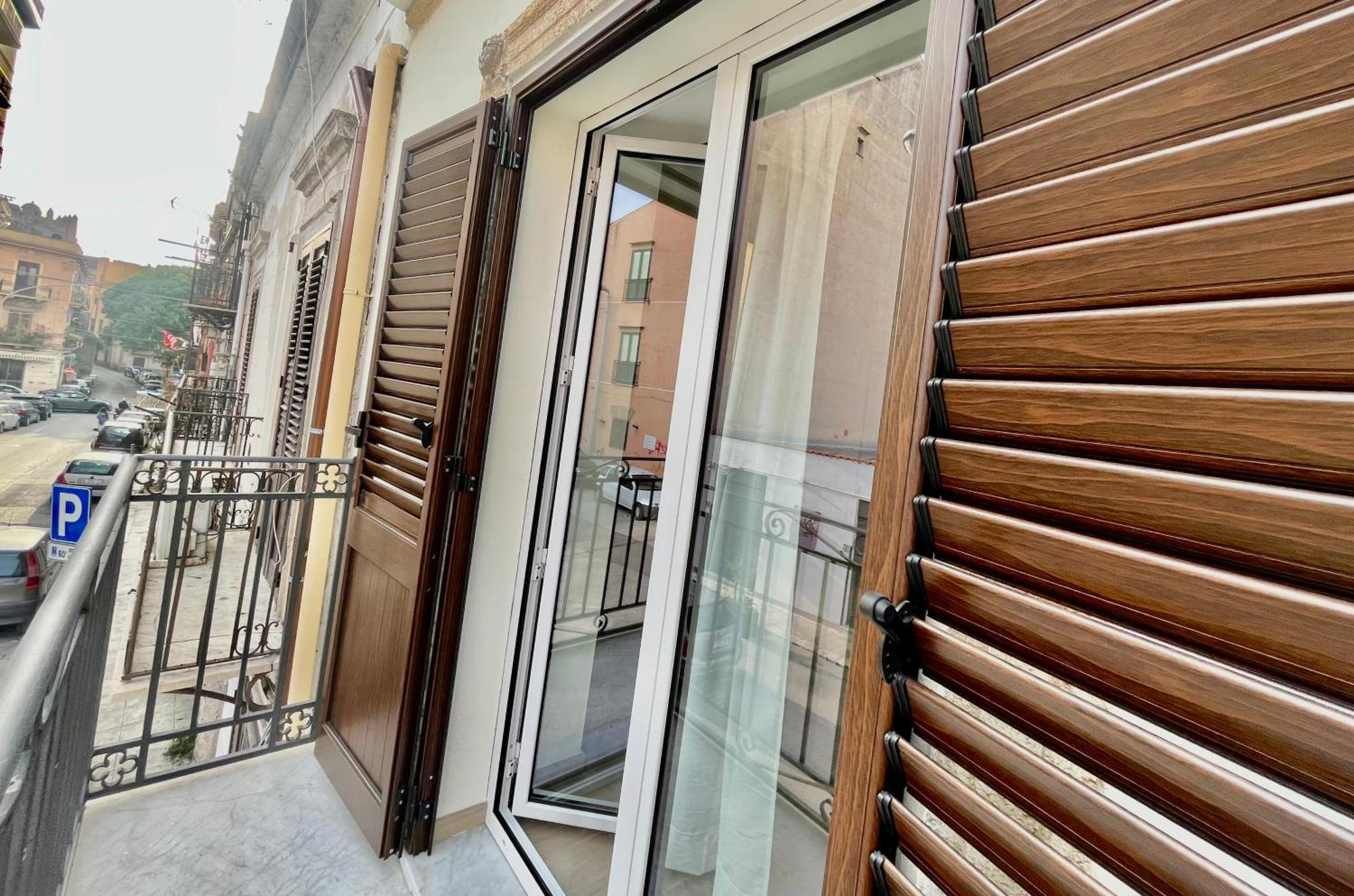 Porta D Ossuna Comfort Apartments パレルモ エクステリア 写真