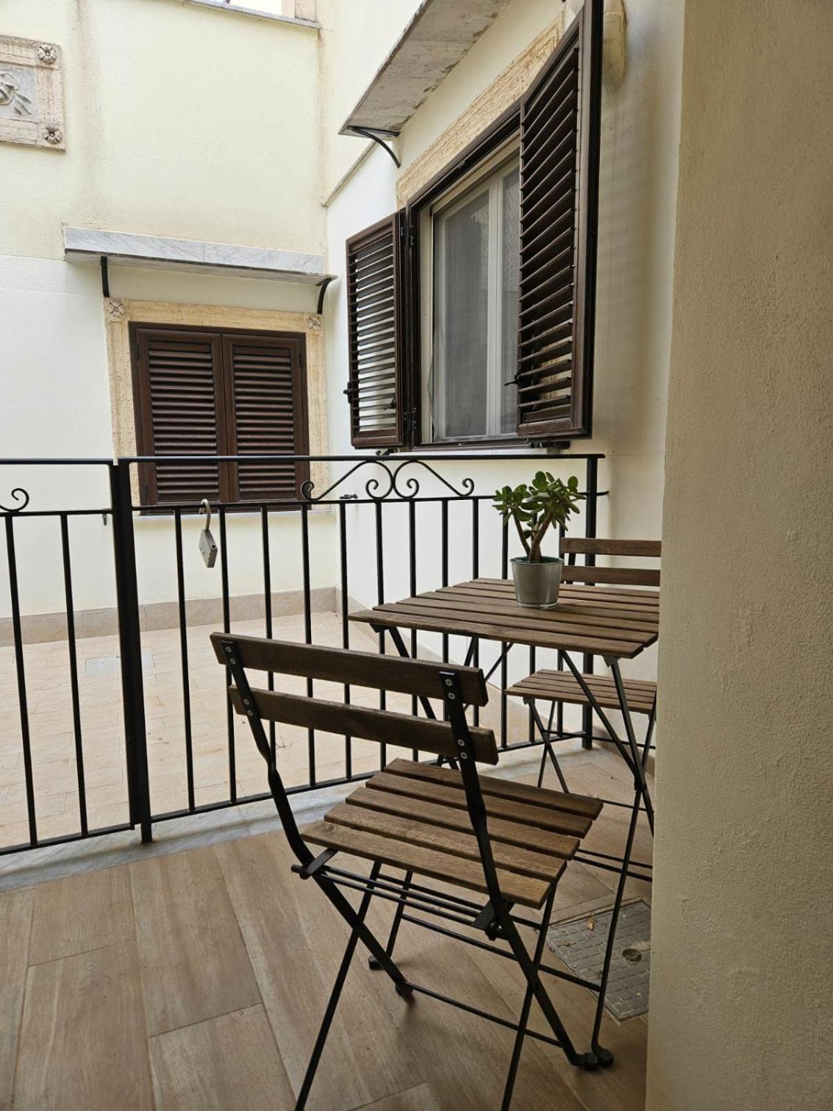 Porta D Ossuna Comfort Apartments パレルモ エクステリア 写真